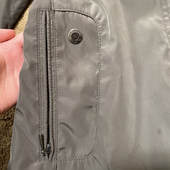 Platinum Olive Water Resistant Wind Breaker - Picture 6 of 15